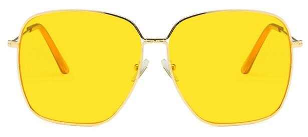 <font size="3" face="Rubik"><b>LAURA</b></font> <br> Retro Oversized Square Sunglasses