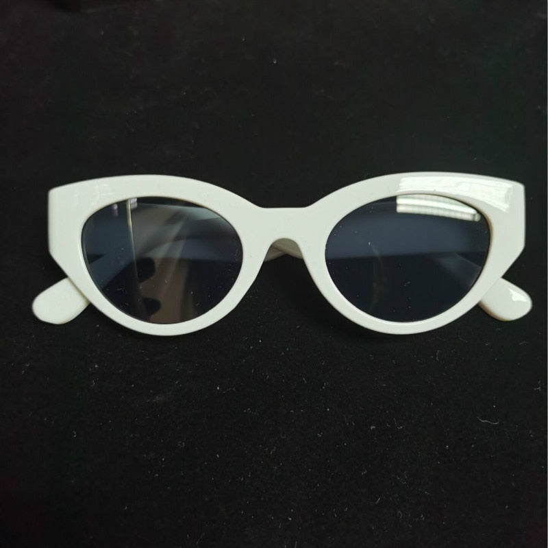 <font size="3" face="Rubik"><b>ZOE</b></font> <br> Cat Eye Sunglasses